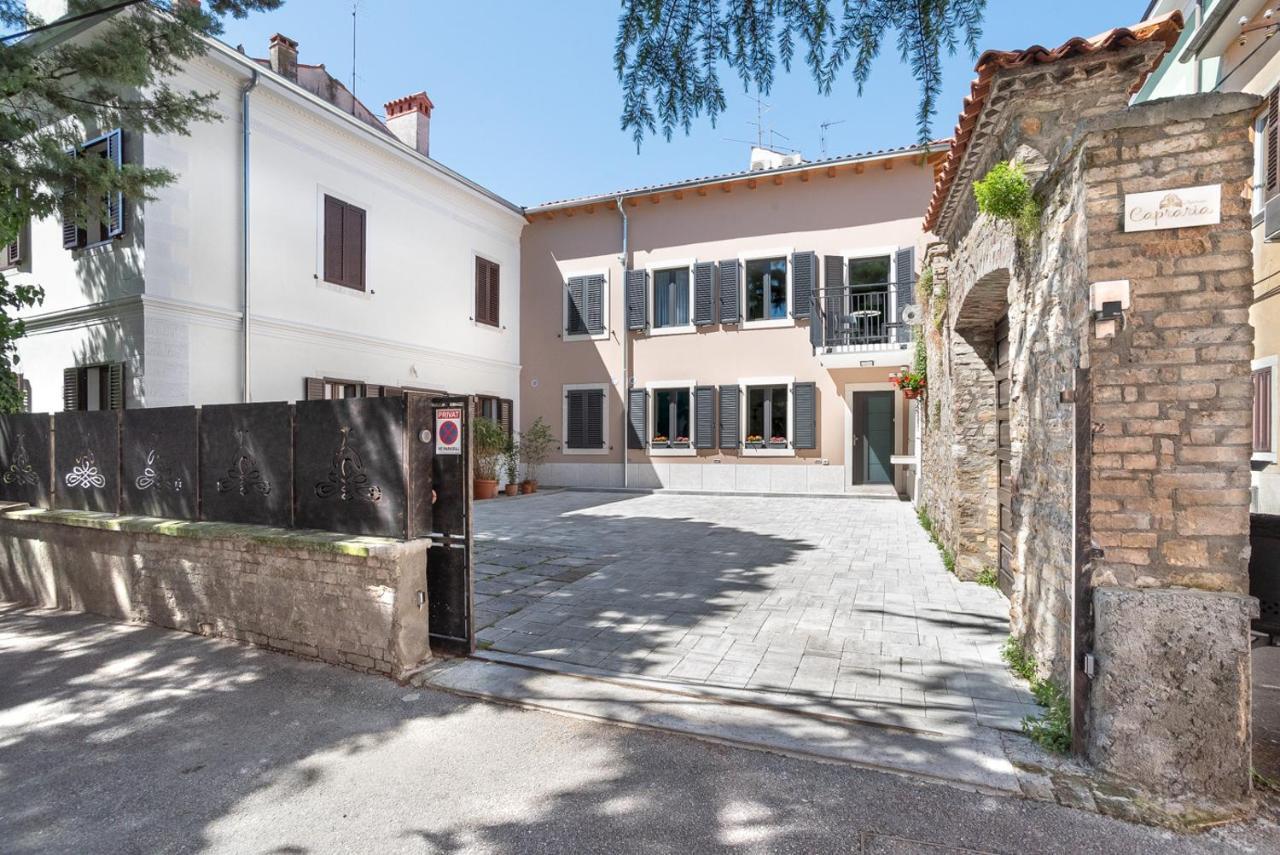 Capraria Appartments In Historic Center, With Private Parking Koper Exterior photo